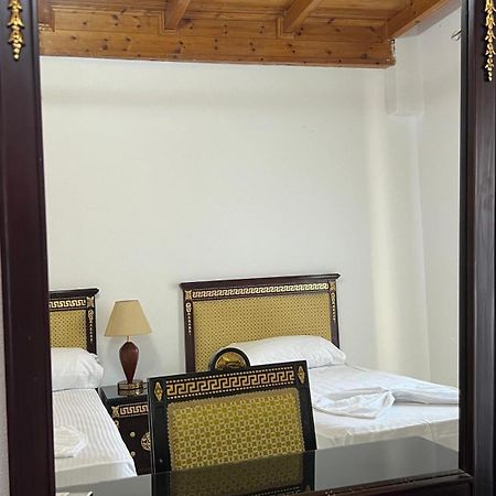 Windmill Shkodra Gesthouse Camping & Grill Екстериор снимка