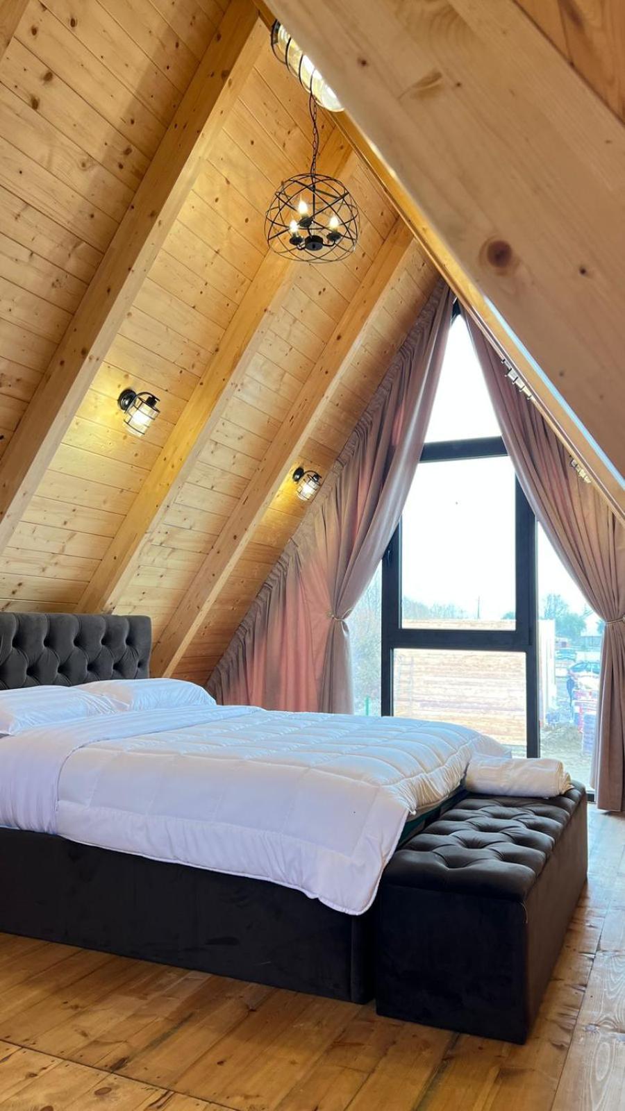 Windmill Shkodra Gesthouse Camping & Grill Екстериор снимка