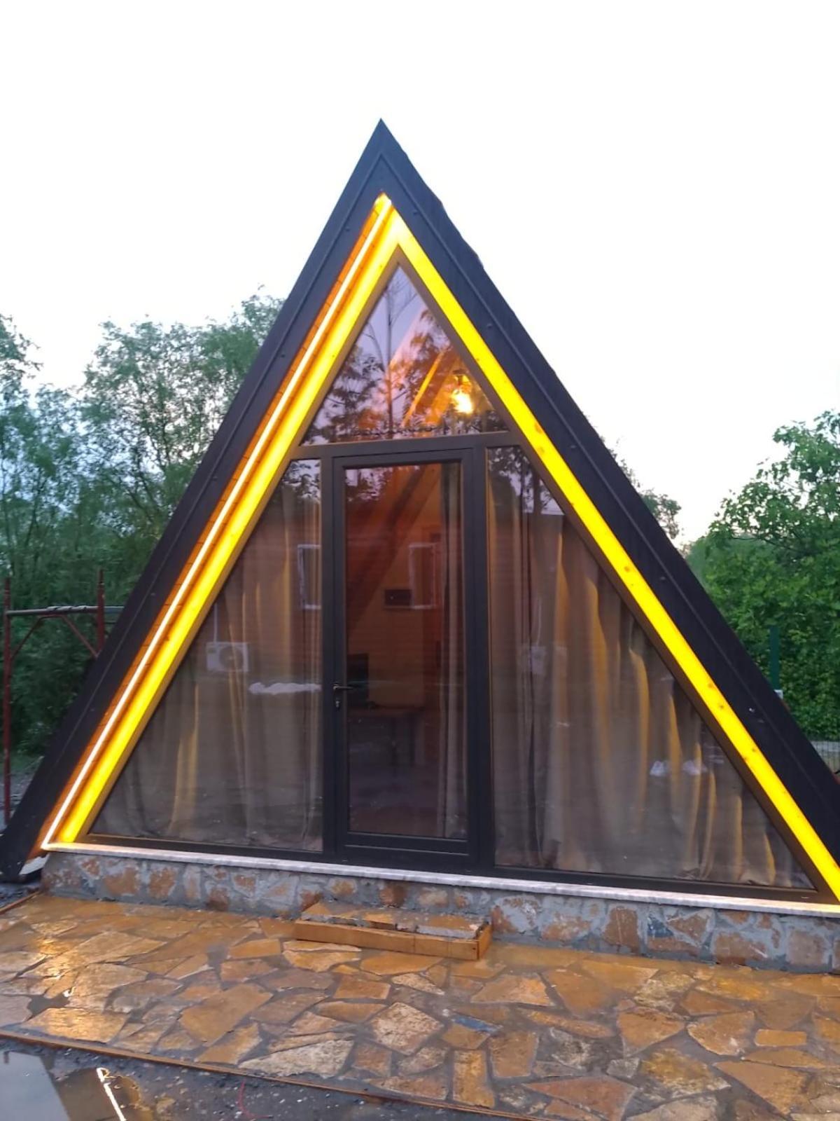 Windmill Shkodra Gesthouse Camping & Grill Екстериор снимка